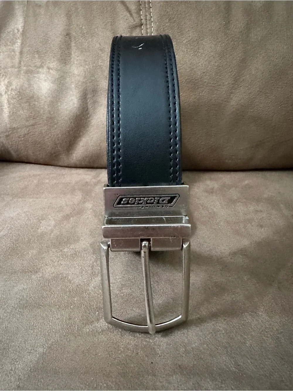 Dickies Black Belt with Silver Metal Buckle—Size 42/105